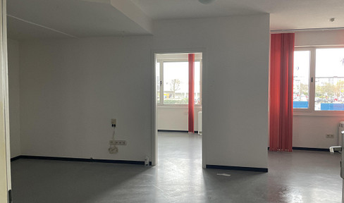 Bright, 3-room apartment.