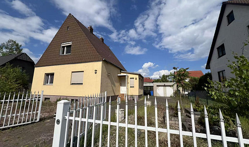 Detached house for sale in Berlin.