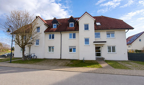 Dresden-Cossebaude - No brokerage fees: Attractive 4.5-room maisonette apartment with balcony.