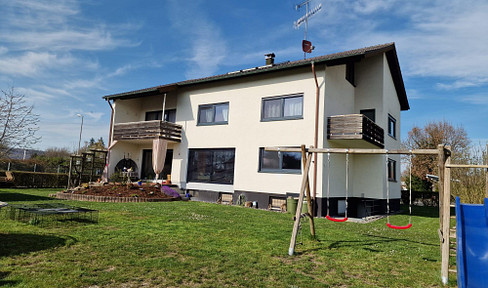 Modernisiertes Zweifamilienhaus mit großem Grundstück, neuer Technik (2024) in ruhiger Lage