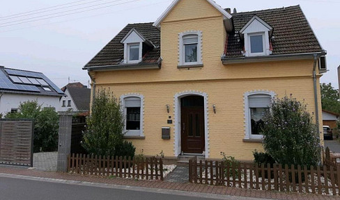 Detached house for sale, without commission, including a building plot.