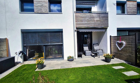Neuwertiges KfW-55-Haus Baujahr 2023 mit 242 m² Nutzfläche, Sauna und weniger als 370€ Nebenkosten