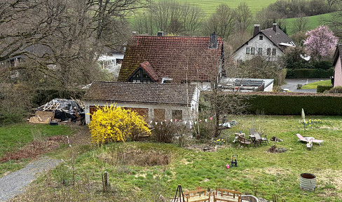 Investoren, Gemeinschaften, ...: MFH mit 6 Whng., 4 Zimmer, Seminarbereich, gerne auch Bieterangebot