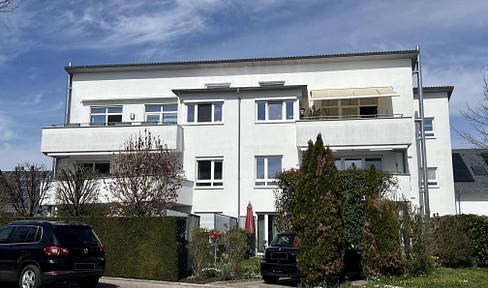 Spacious 4.5-room apartment in Wolfschlugen - no agency fees.