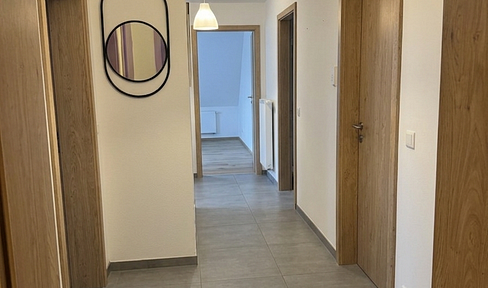 Moderne 3 Raumwohnung in einem kernsanierten Ensemble in ruhiger Lage am Marienbergpark