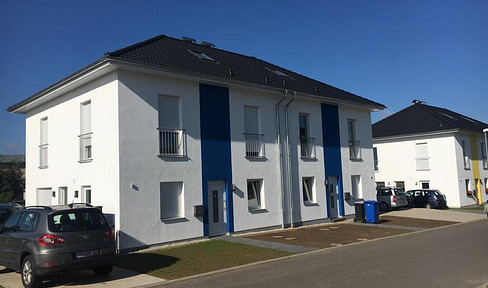 Modern semi-detached house with a large garden *no commission*.