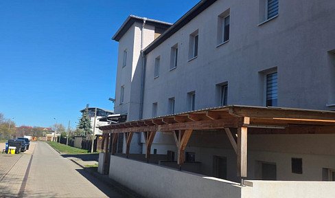 Great deals for independent construction companies, etc. – Commercial complex with residential units and rental opportunities.