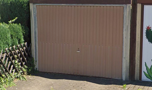 Spacious garage (5.3m x 2.8m) (IMM-10971)