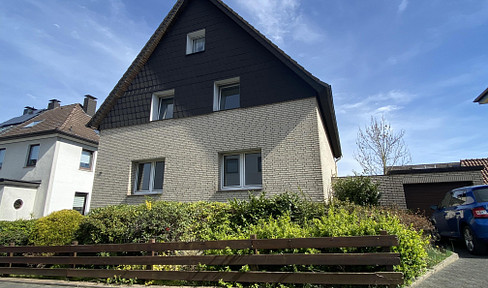 Two-family house in Bielefeld-Stieghorst, located on the outskirts of the city.