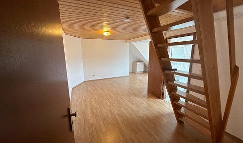 Charming maisonette apartment on the top floor with an attic and parking space.