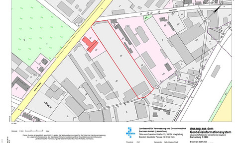 Large plot of land with an existing commercial building of approximately 1,000 m² – versatile and flexible for various uses.