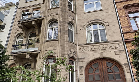 Brand new, following a complete renovation! 2-room maisonette apartment in the Mainz Zollhafen district.