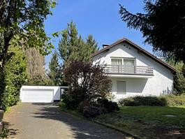 ***Renovated property in a prime location.***