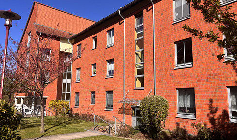 2-room apartment, built in 1996 – close to the train station, and just a few minutes by bike to the city center of Rostock.