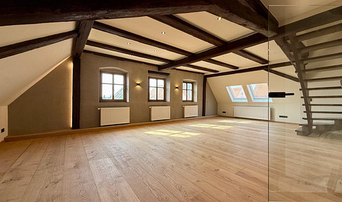 Außergewöhnliche 4-Zimmer-Maisonettewohnung am Marktplatz *Erstbezug nach Komplettsanierung*