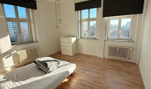 Unvermietete 4. OG, 4 Zi.  Andreasstraße 46, direkter Blick auf Fernsehturm & Frankfurter Tor