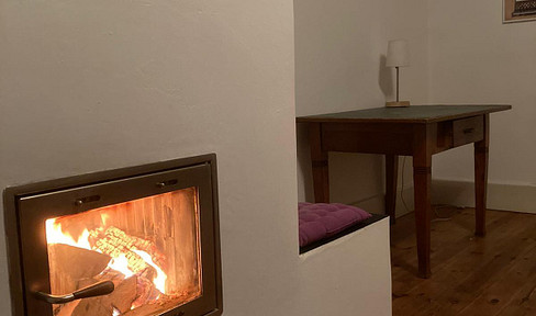 Wunderschöne 4 Z. Altbauwohnung mit Balkon, Garten, Kaminofen und Stellplatz gegenüber vom Ostpark