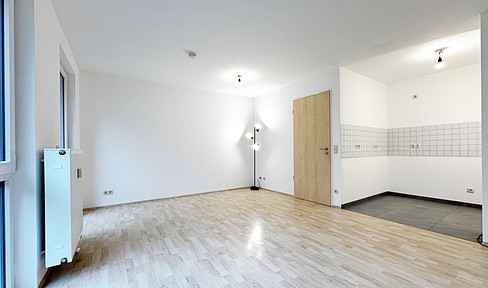 * Sunny and quiet apartment on the ground floor with its own south-facing garden - just outside Munich / attractive layout / newly renovated. *