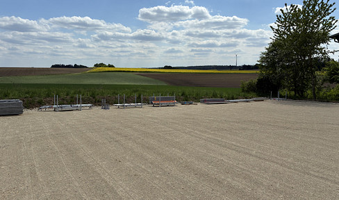 Secured commercial land with an office container (for social areas) located near the A9 motorway, exit 66, Schweitenkirchen.