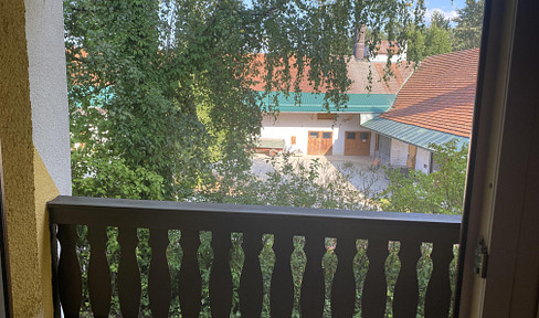 Stylish 1.5-room apartment on a high floor in Hörgertshausen.