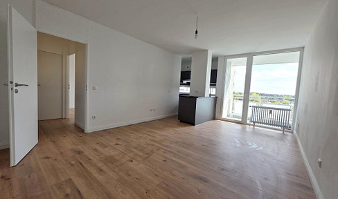 2-room apartment with balcony, available for the first time after renovation, including parking space in an underground garage, no commission fees.