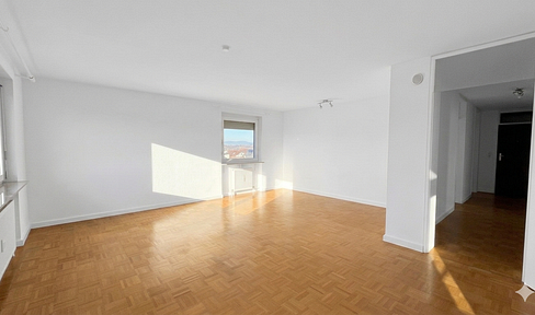 Spacious 3.5-room apartment with balcony and fitted kitchen, well-connected in Bissingen.