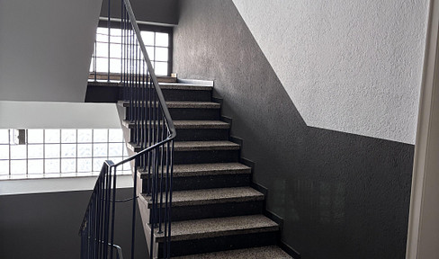 Spacious apartment for sale, 62 square meters, with a sunny balcony, located in the Höhenberg district of Cologne.
