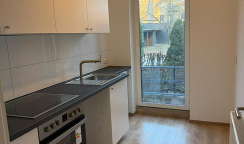 Bright, 4-room apartment in Altglienicke.