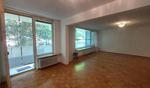 You can't get any more central than this! Family apartment with extra space near St. Ulrich.