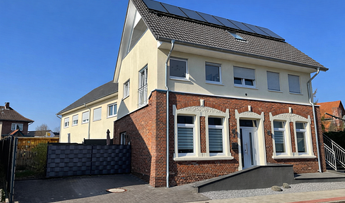 Modern 4-room apartment with balcony in Zeven.