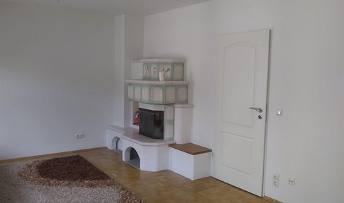 Saniertes Reihenhaus mit Galerie, Dachterasse & Kamin - zentral und ruhig