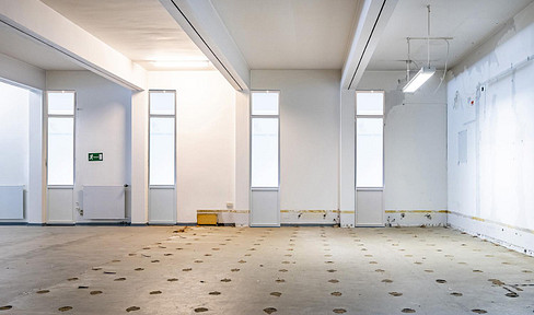 Exceptional loft space of 380 square meters in Hamburg-Marmstorf – combining work and living.