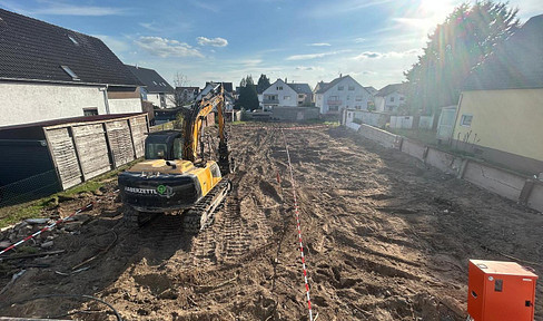 3 building plots – ideal for semi-detached houses and single-family homes.