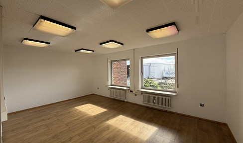 Büroeinheit mit 3 flexibel nutzbaren Räumen+Küche und WC - weiteres Büro möglich