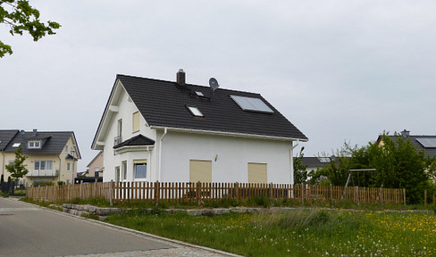 Detached house with a garden in Mötzingen.