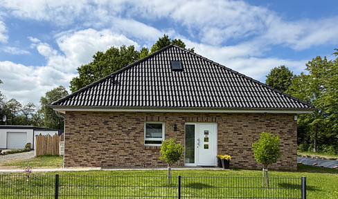 Pool + barrierefreier neuer Bungalow Nordsee-Nähe - mit Luft-Wasser-Wärmepumpe EEK: A
