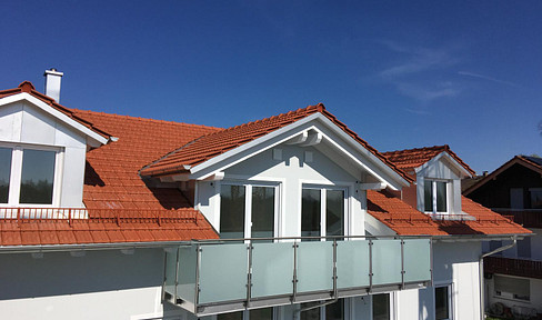 Erstbezug - traumhafte 3-Zi.-DG-Wohnung mit gr. Westbalkon