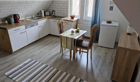 2,5 Zi. DG-Wohnung (auch als WG geeignet)