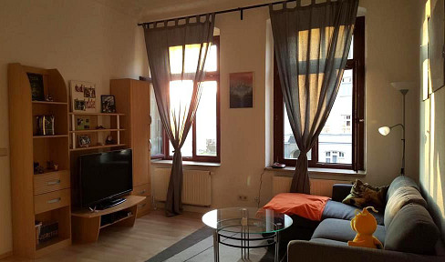 Bright 2-room apartment with fitted kitchen in Schloßchemnitz – only €428 per month, all utilities included, available from July 2026.