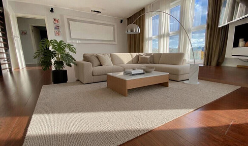 Exclusive, sunny family apartment - 4-room apartment with balcony, located directly next to Rebstockpark.