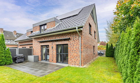Family-friendly, energy-efficient detached house with 5 rooms, a garden, a heat pump, and solar panels, located in Stade-Kopenkamp.
