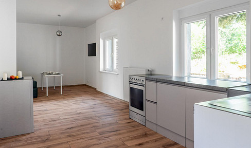 Modernes Design trifft historischen Charme. Sanierte DHH mit exklusivem Weingewölbe.