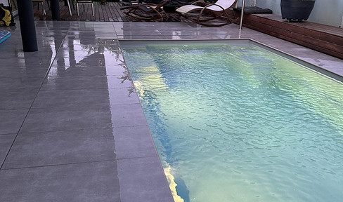 Modern single-family house / Swimming pool / Sauna. No commission fees.