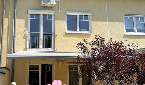 Detached house (single-family home) in Hitdorf, near the Rhine - no commission fees.