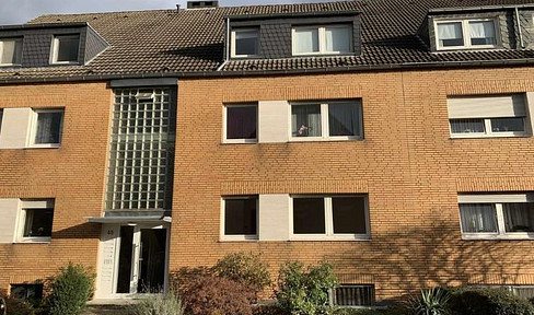 First occupancy after renovation: Bright 3-room apartment with balcony, garage, and efficient heat pump.