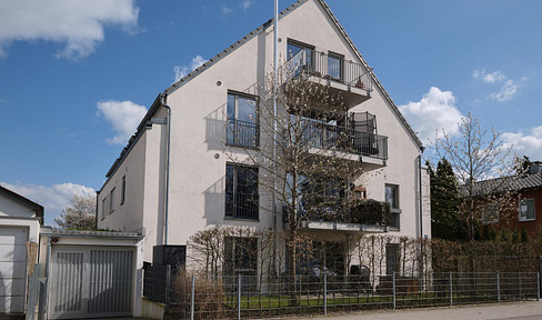 High-quality ground floor apartment with a terrace, located in an excellent position on Maxhofstraße, Fürstenried.