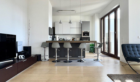 Luxury penthouse with no agency fees, boasting energy efficiency class A and located in close proximity to the European Central Bank.