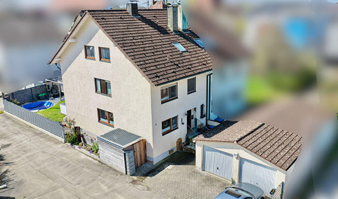 Provisionsfrei: Moderne Doppelhaushälfte mit Einliegerwohnung & Pool in ruhiger Lage