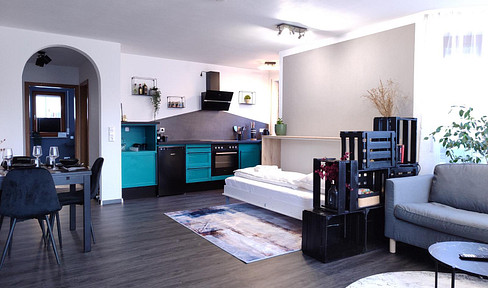 Renovated | Terrace | 2 rooms | Outdoor parking space: Excellent apartment in Steinenbronn.