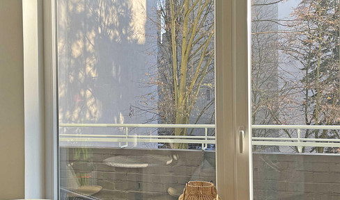 Provisionsfrei und kernsaniert: Lichtdurchflutete Wohnung in Top-Citylage mit Südbalkon